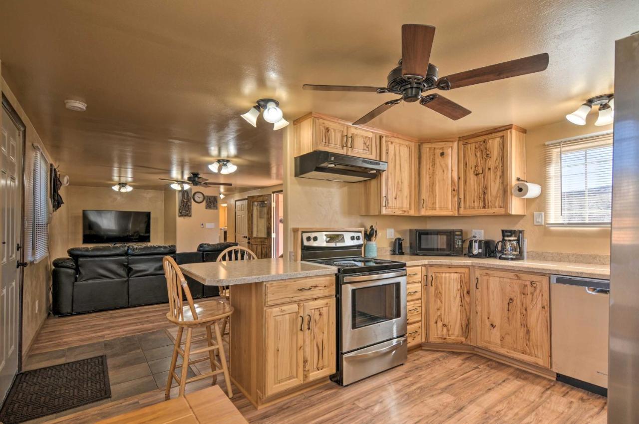 Cozy Home With Canyon Views 2 Mi To Grand Staircase Henrieville Eksteriør billede