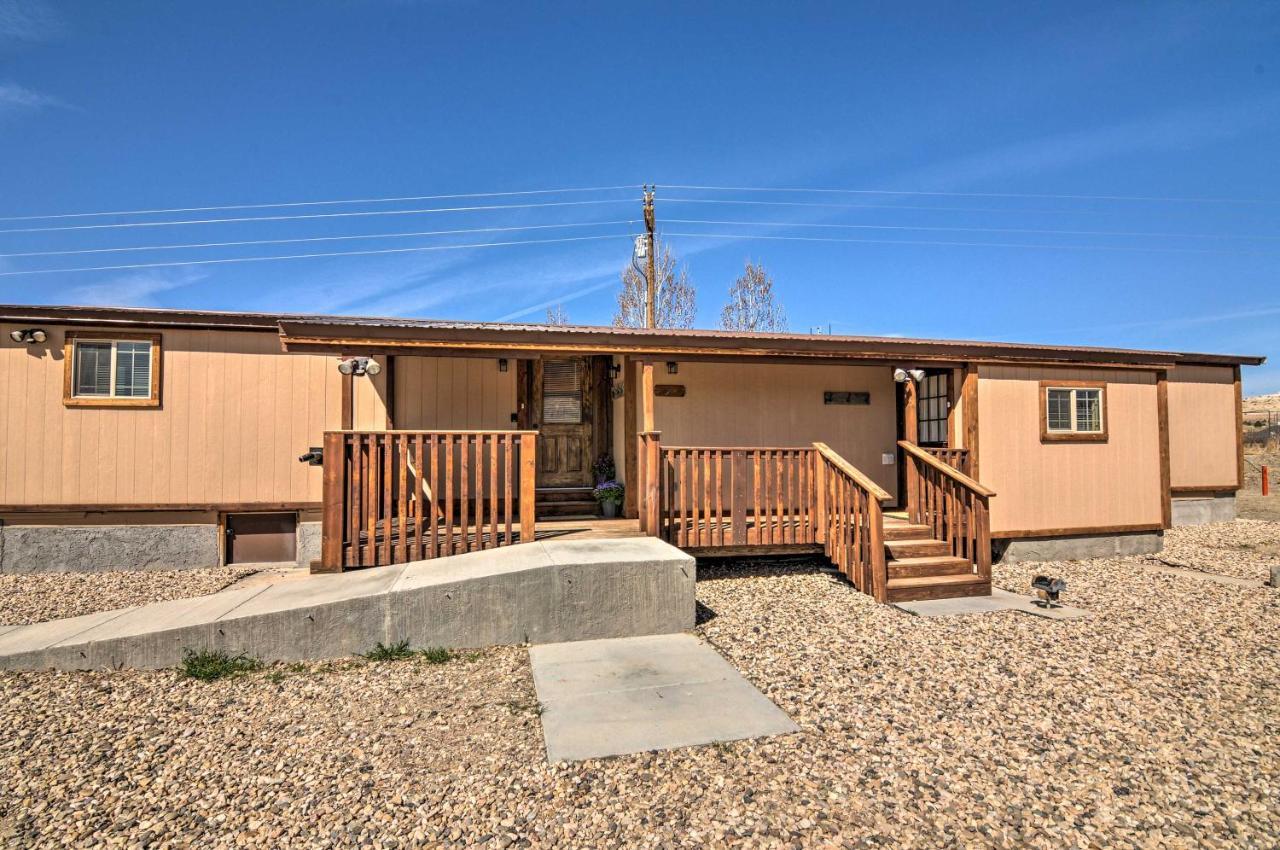 Cozy Home With Canyon Views 2 Mi To Grand Staircase Henrieville Eksteriør billede