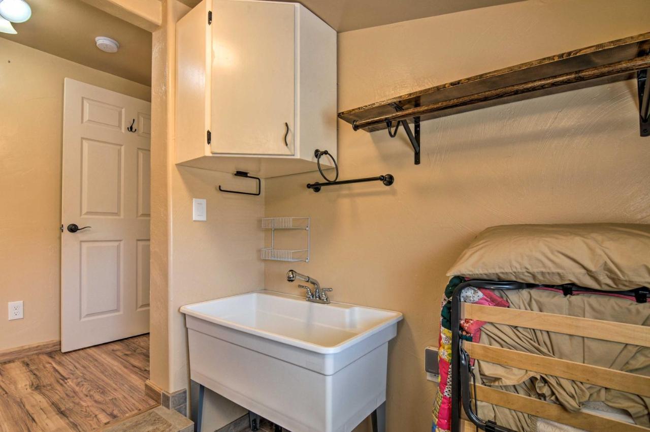 Cozy Home With Canyon Views 2 Mi To Grand Staircase Henrieville Eksteriør billede